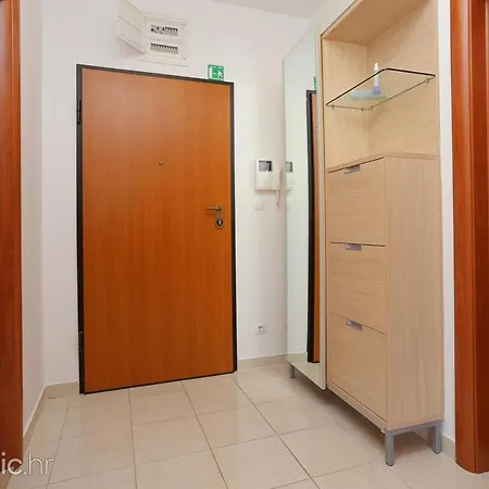 Apartment Deluxe Bagaric Trogir