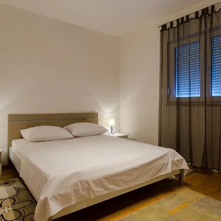 Deluxe Bagaric Apartment
